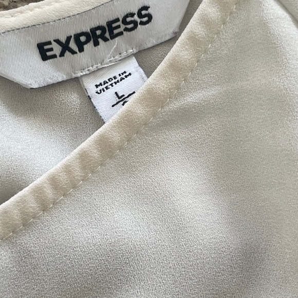 Express | Women’s Tie Front Keyhole Blouse | Ivory - Picture 5 of 5